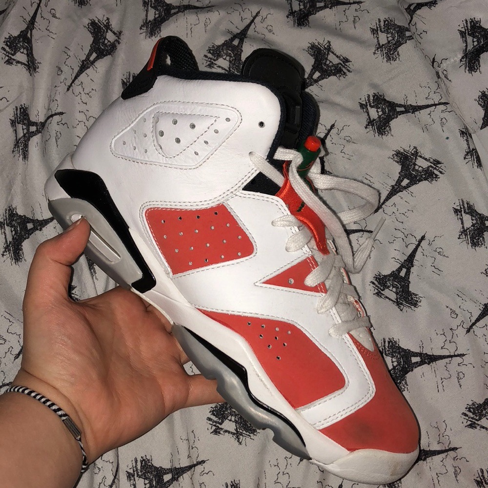 Gatorade retro Jordan 6s (big kids size 7y)